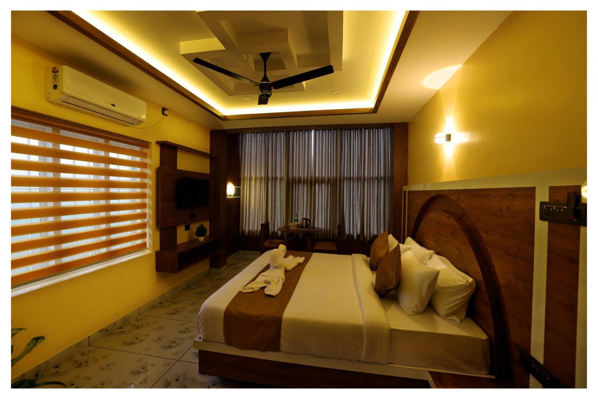 Hydel Palace Athirappilly By Bestinn Leisure Exterior photo